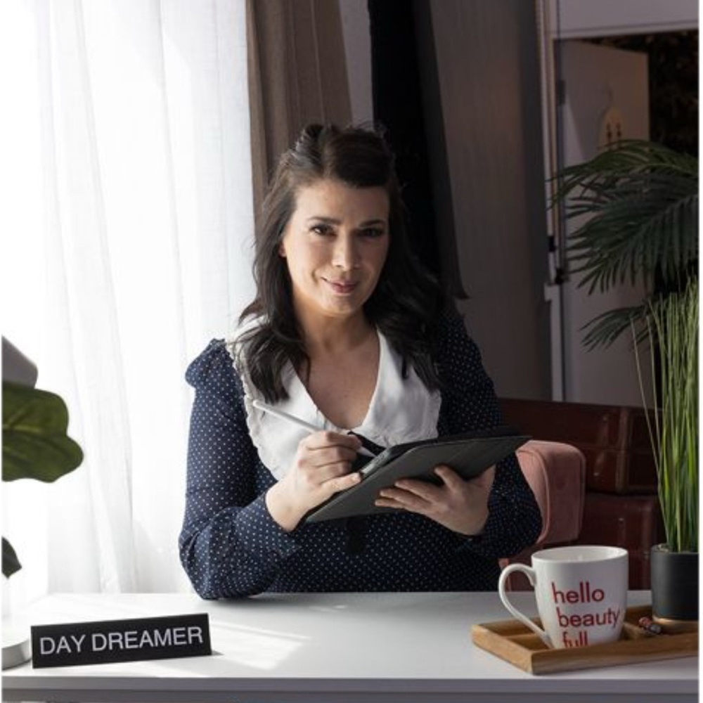 Meet your Posher, Gaby